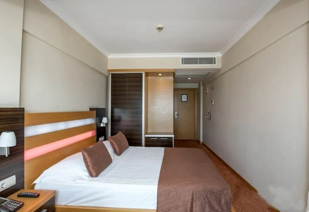 Hotel Ilayda Kusadasi 2*,