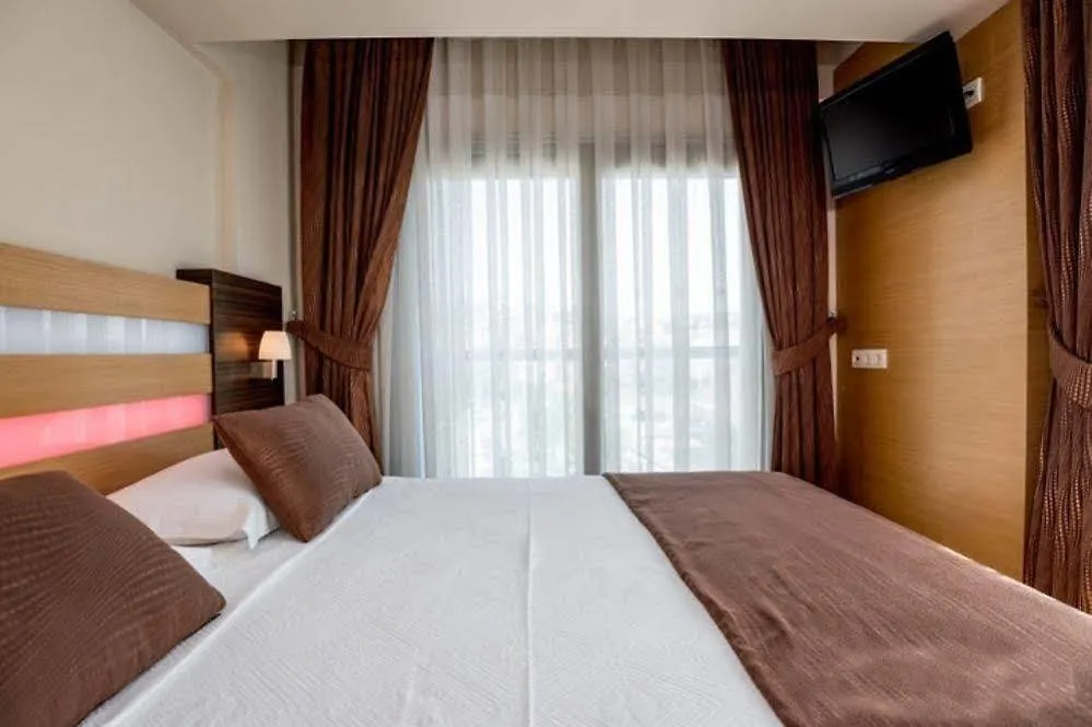 Hotel Ilayda Kusadası 2*,
